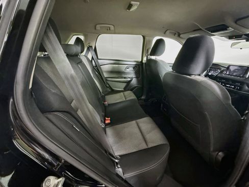 Used 2024 Nissan Rogue SV FWD image 32