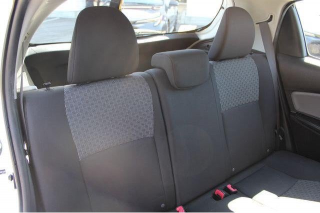 Used 2016 Toyota Yaris L FWD image 31