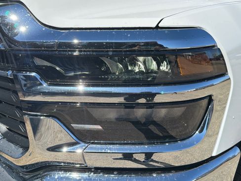 New 2026 RAM 2500 Tradesman AWD/4WD image 9