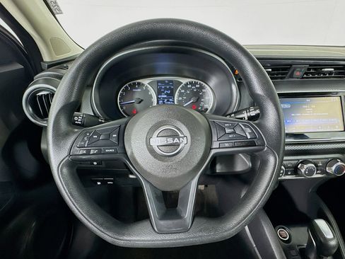 Used 2023 Nissan Kicks S image 11