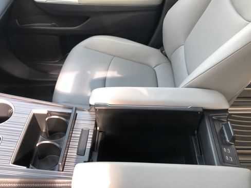 Certified 2025 Toyota Sienna XLE image 30