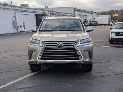 Used 2018 Lexus LX 570 4WD image 29