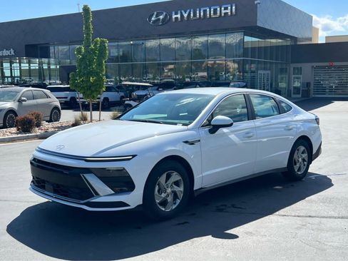 New 2026 Hyundai Sonata SE FWD image 1