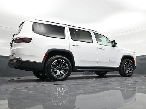 Used 2022 Jeep Wagoneer Series III image 28