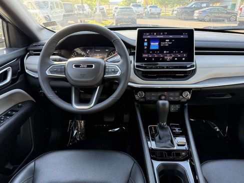 Used 2024 Jeep Compass Limited AWD/4WD image 16