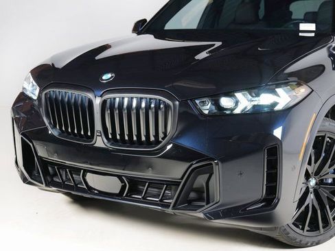 Used 2025 BMW X5 xDrive40i w/ M Sport Package image 30