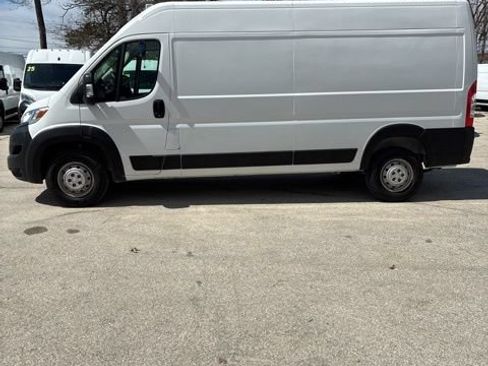 Used 2023 RAM ProMaster 2500 FWD image 8