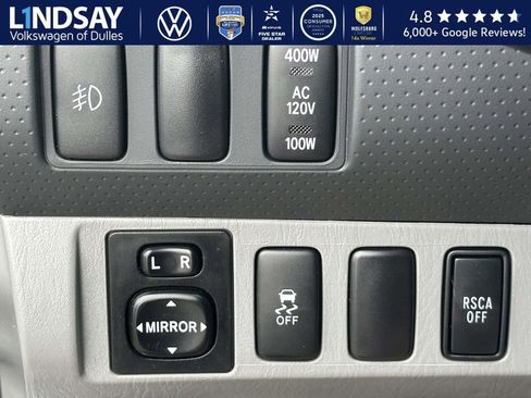 Used 2015 Toyota Tacoma 4x4 Access Cab V6 w/ TRD Sport Package image 23