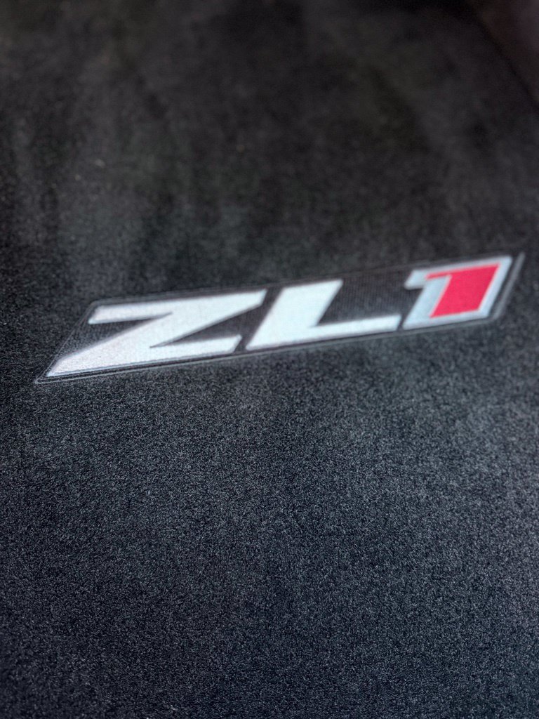 Used 2023 Chevrolet Camaro ZL1 RWD image 25