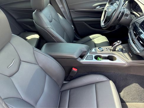 Used 2025 Cadillac CT4 Premium Luxury image 11