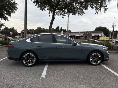 Used 2026 BMW 540i xDrive AWD/4WD image 2