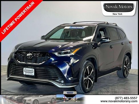 Used 2022 Toyota Highlander XSE image 4