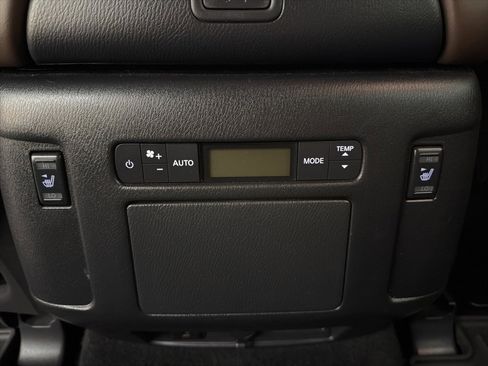 Used 2023 Nissan Armada Platinum w/ Captain's Chairs Package image 32