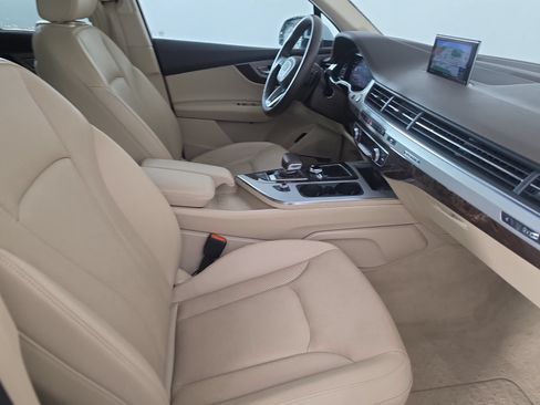 Used 2019 Audi Q7 2.0T Premium Plus w/ Premium Plus Package AWD/4WD image 34