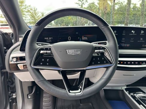 Certified 2024 Cadillac Lyriq Luxury AWD/4WD image 15