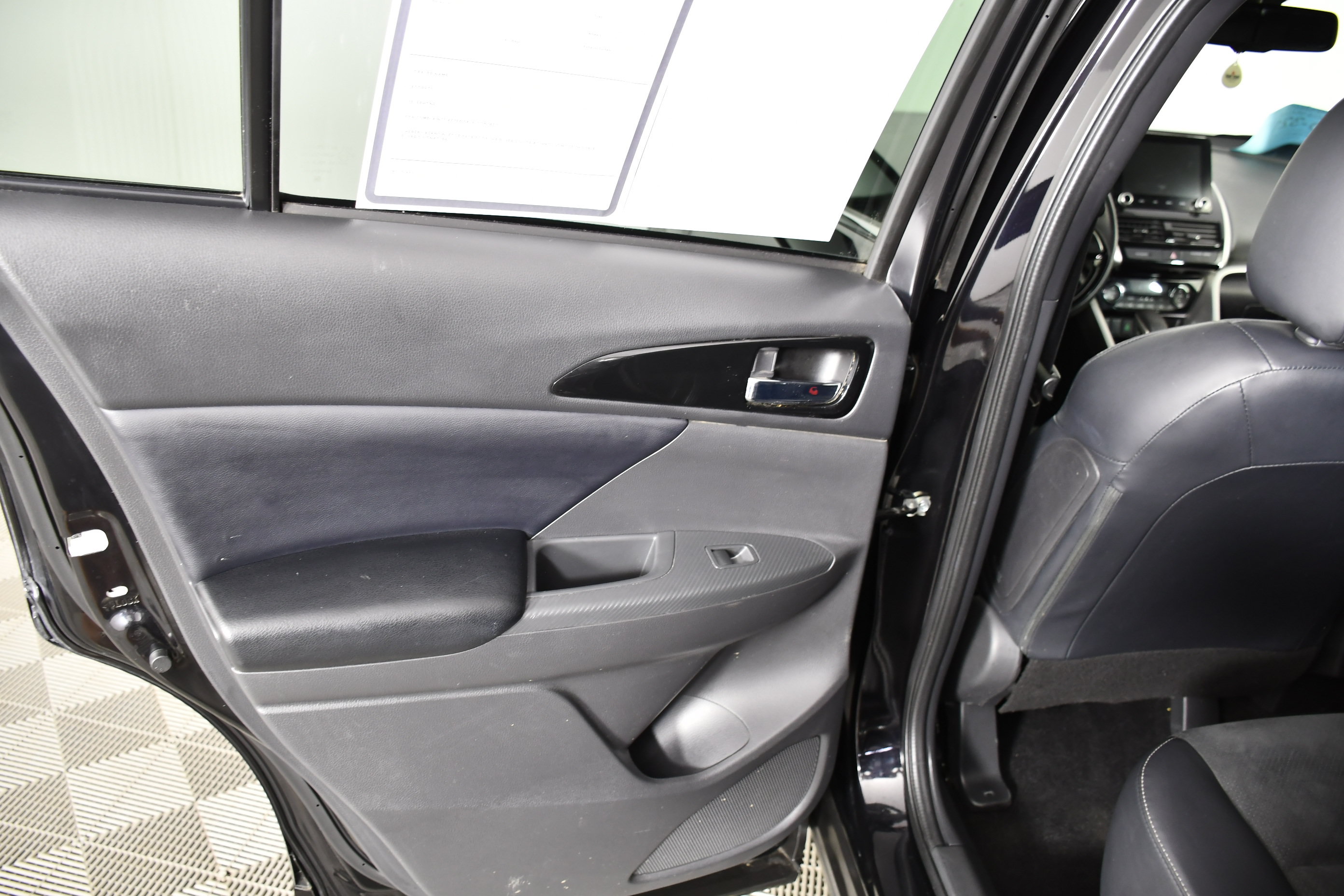 Used 2025 Mitsubishi Eclipse Cross SE AWD/4WD image 44