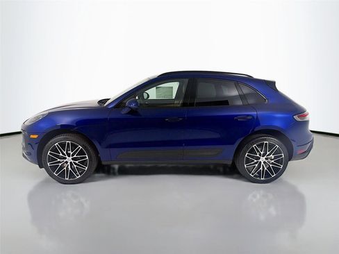 New 2026 Porsche Macan image 2