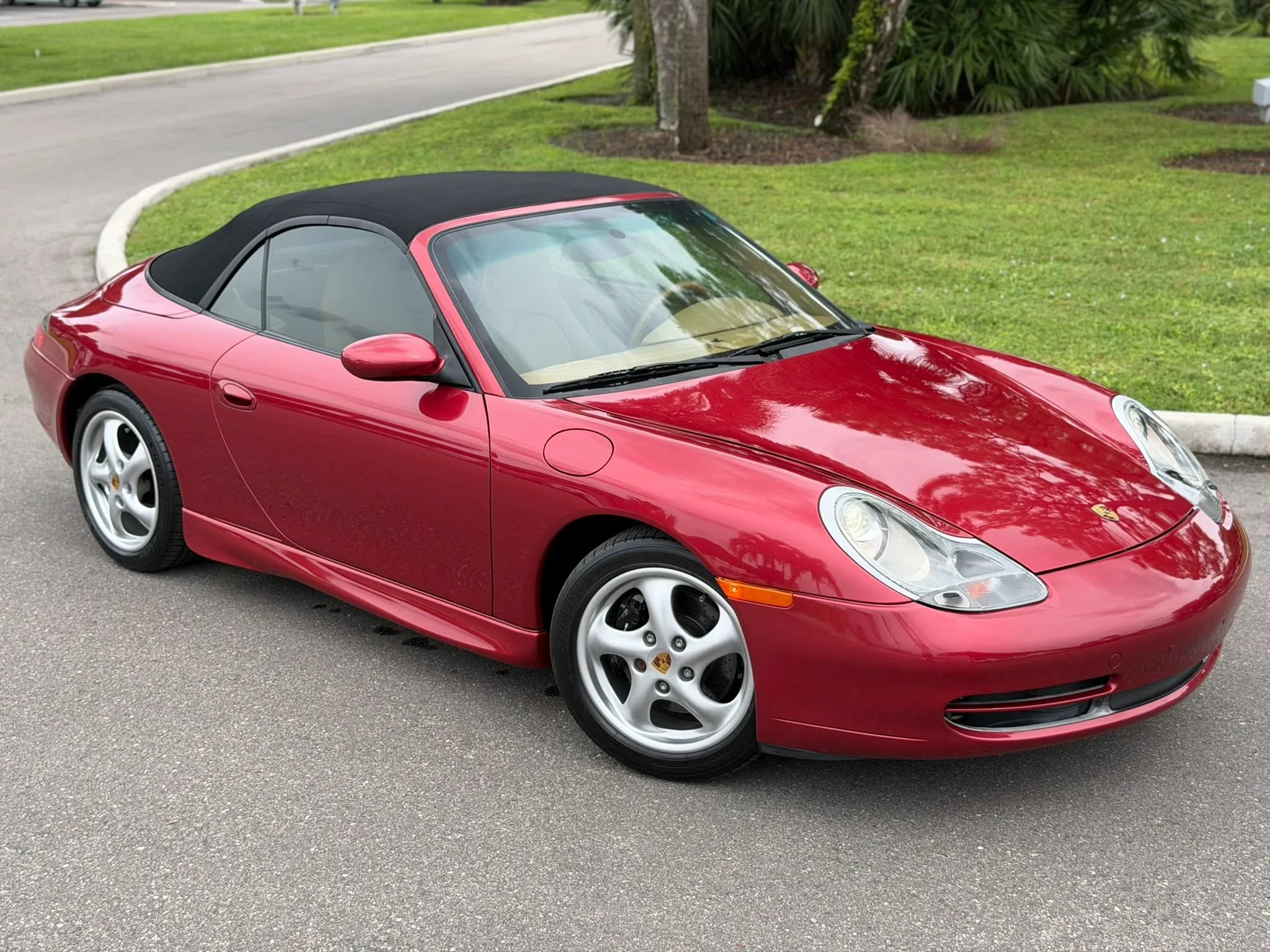 Used 2001 Porsche 911 Cabriolet image 78