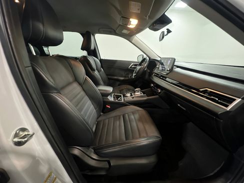 Used 2023 Mitsubishi Outlander SE FWD image 21