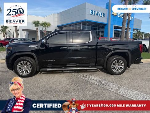 Used 2025 GMC Sierra 1500 Denali w/ Technology Package AWD/4WD image 7