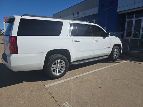 Used 2018 Chevrolet Suburban LT image 11