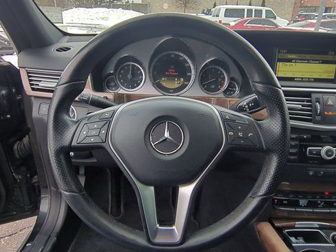 Used 2012 Mercedes-Benz E 350 4MATIC Sedan image 34