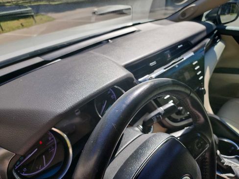 Used 2019 Toyota Camry XSE image 20