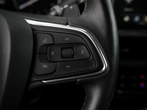 Used 2022 Buick Envision Essence w/ Technology Package I image 13