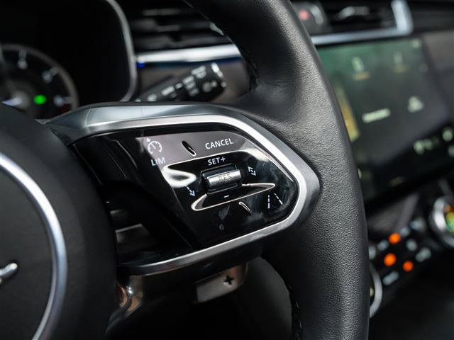Used 2023 Jaguar F-PACE S AWD/4WD image 21