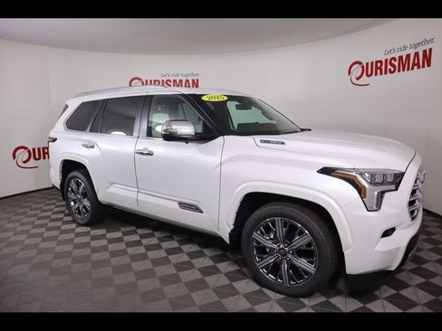Used 2025 Toyota Sequoia Capstone AWD/4WD image 27