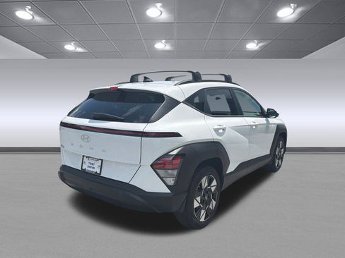 Certified 2025 Hyundai Kona SEL FWD image 7