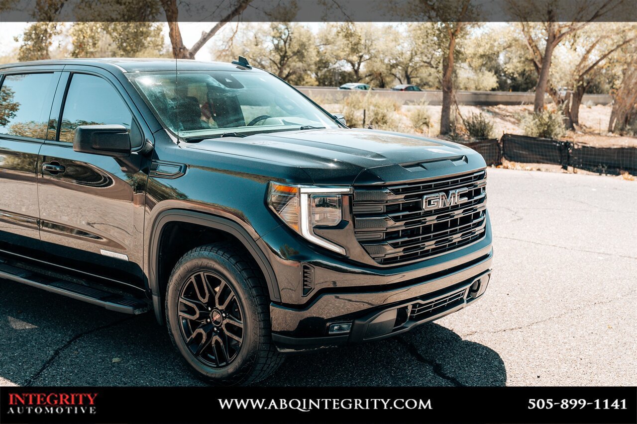 Used 2024 GMC Sierra 1500 Elevation w/ LPO, Elevation Black Package AWD/4WD image 9