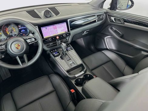 New 2026 Porsche Macan image 25