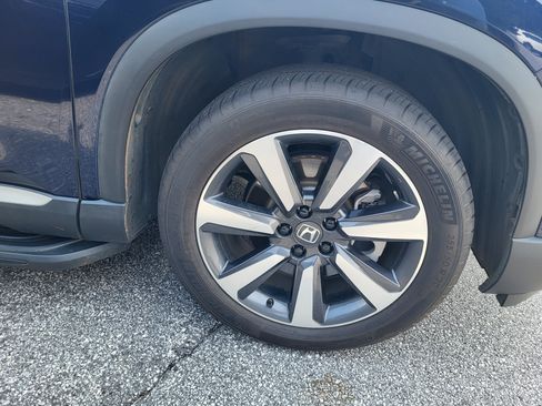 Used 2023 Honda Pilot Touring image 7