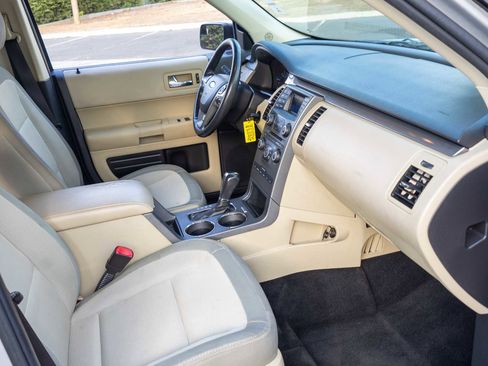 Used 2014 Ford Flex SE image 24