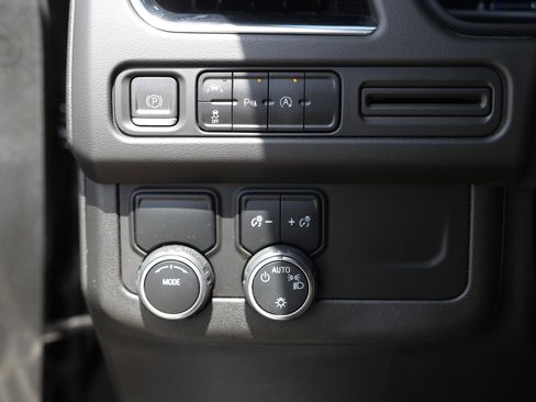 Used 2023 Chevrolet Tahoe Premier RWD image 47