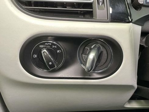 Certified 2023 Porsche Macan S image 44