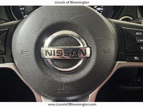 Used 2018 Nissan Rogue SL w/ Premium Package AWD/4WD image 44