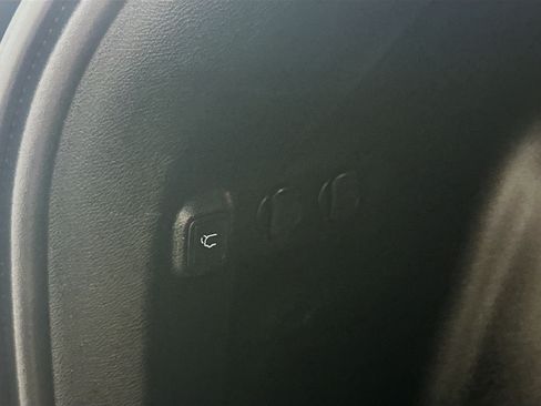 Used 2021 Jeep Cherokee Latitude Lux 80th Anniv w/ Quick Order Package 2YU 80th AWD/4WD image 32
