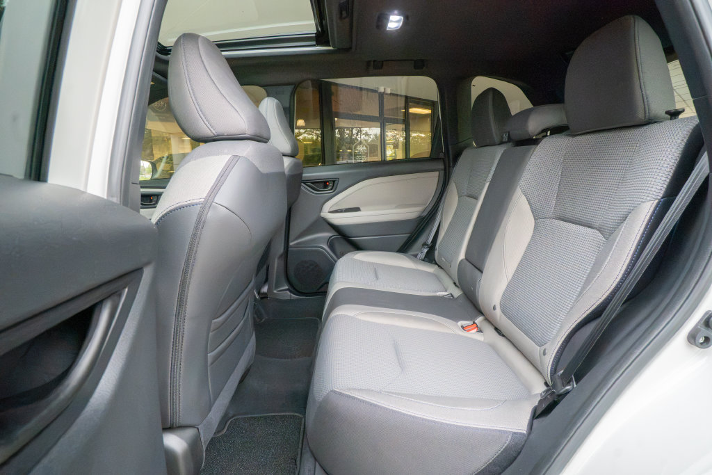 Certified 2025 Subaru Forester Premium AWD/4WD image 16