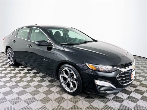 Certified 2022 Chevrolet Malibu LT image 1