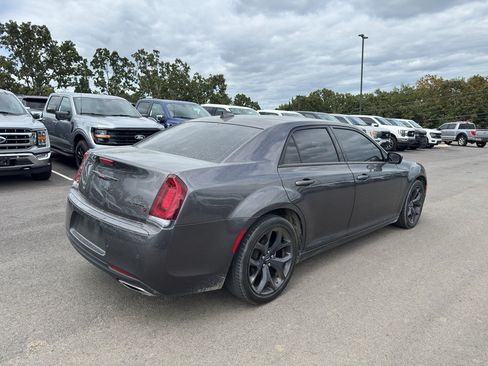 Used 2023 Chrysler 300 S RWD image 5