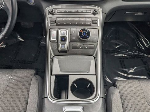 Used 2023 Hyundai Santa Fe SEL image 19