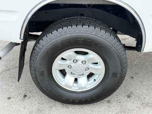 Used 2000 Toyota Tacoma 4x4 Xtracab image 63