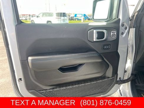 Used 2024 Jeep Wrangler High Altitude AWD/4WD image 10