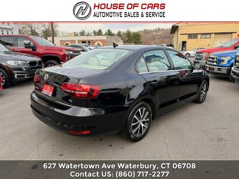 Used 2018 Volkswagen Jetta SE image 5