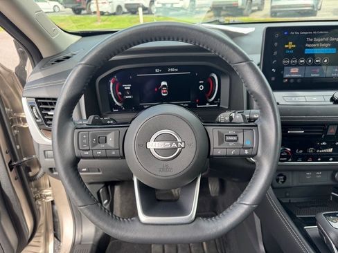 Used 2024 Nissan Rogue Platinum w/ Platinum Premium Package image 20