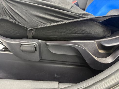 Used 2020 Mitsubishi Outlander ES image 13