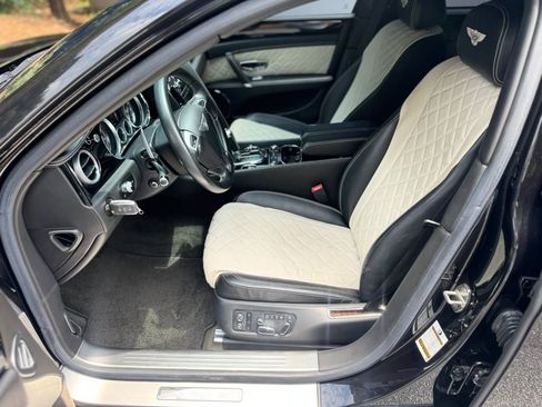 Used 2017 Bentley Flying Spur S V8 AWD/4WD image 3