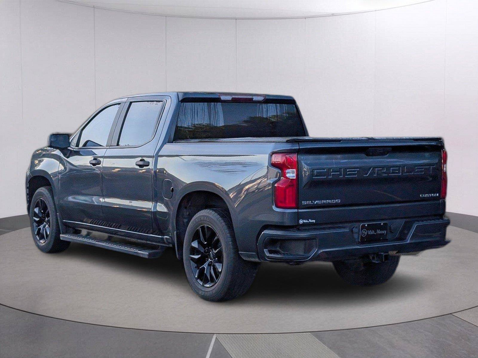Used 2022 Chevrolet Silverado 1500 Custom w/ Safety Confidence Package RWD image 3